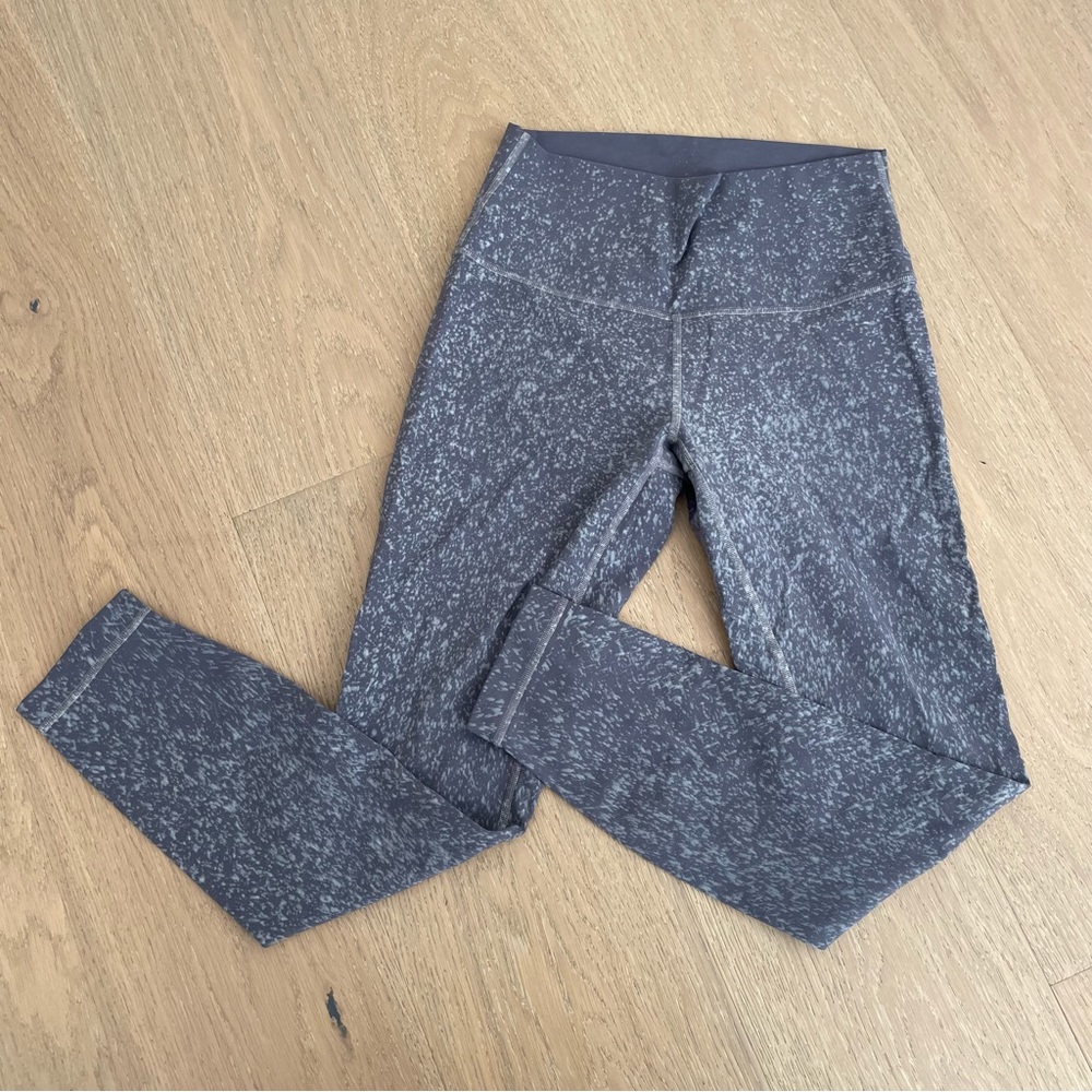 Lululemon leggings size 6